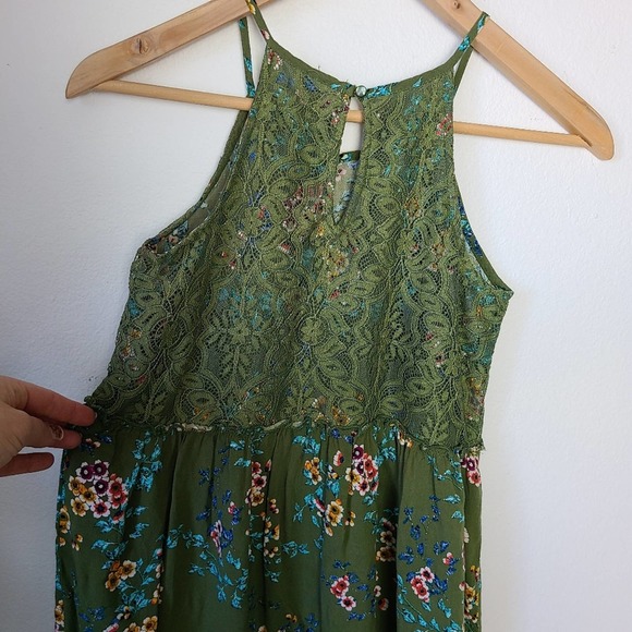 TARGET | GREEN DRESS - Picture 6 of 12